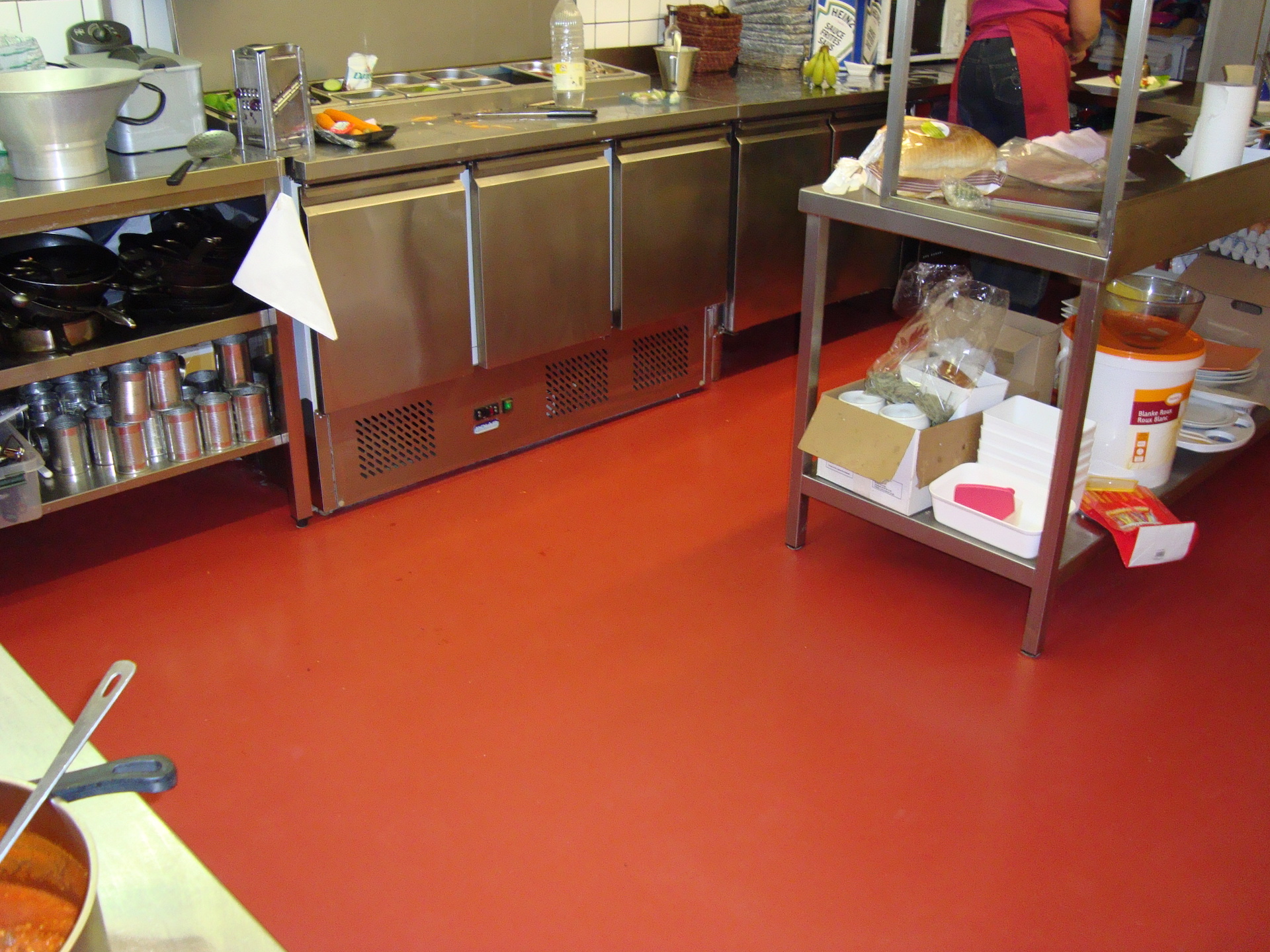 Epoxy floors: what are the advantages and disadvantages? - HIM