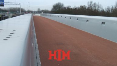 Geef kleur aan elk brugdek met slijtlaag van HIM